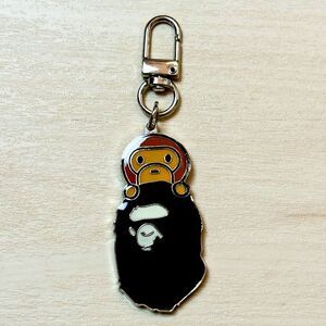 🖤 A bathing ape Bape + baby milo metal keychain